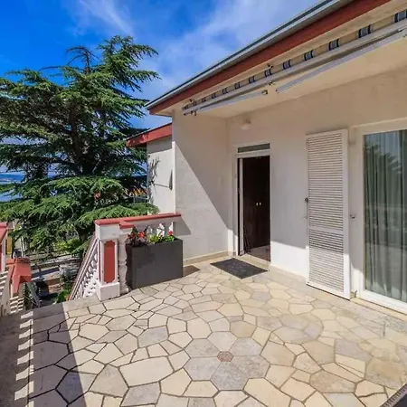 In 51201 아파트 드라말리