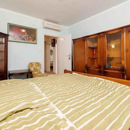 Apartment In 51201 Dramalj
