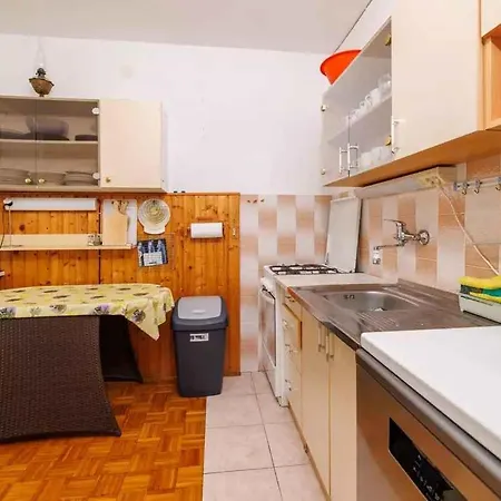 In 51201 Apartman Dramalj